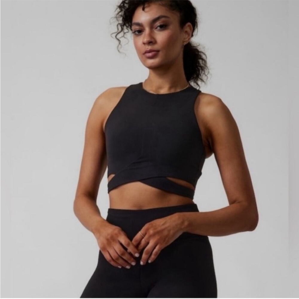 Athleta Black Cut-Out Sports Bra Size Small